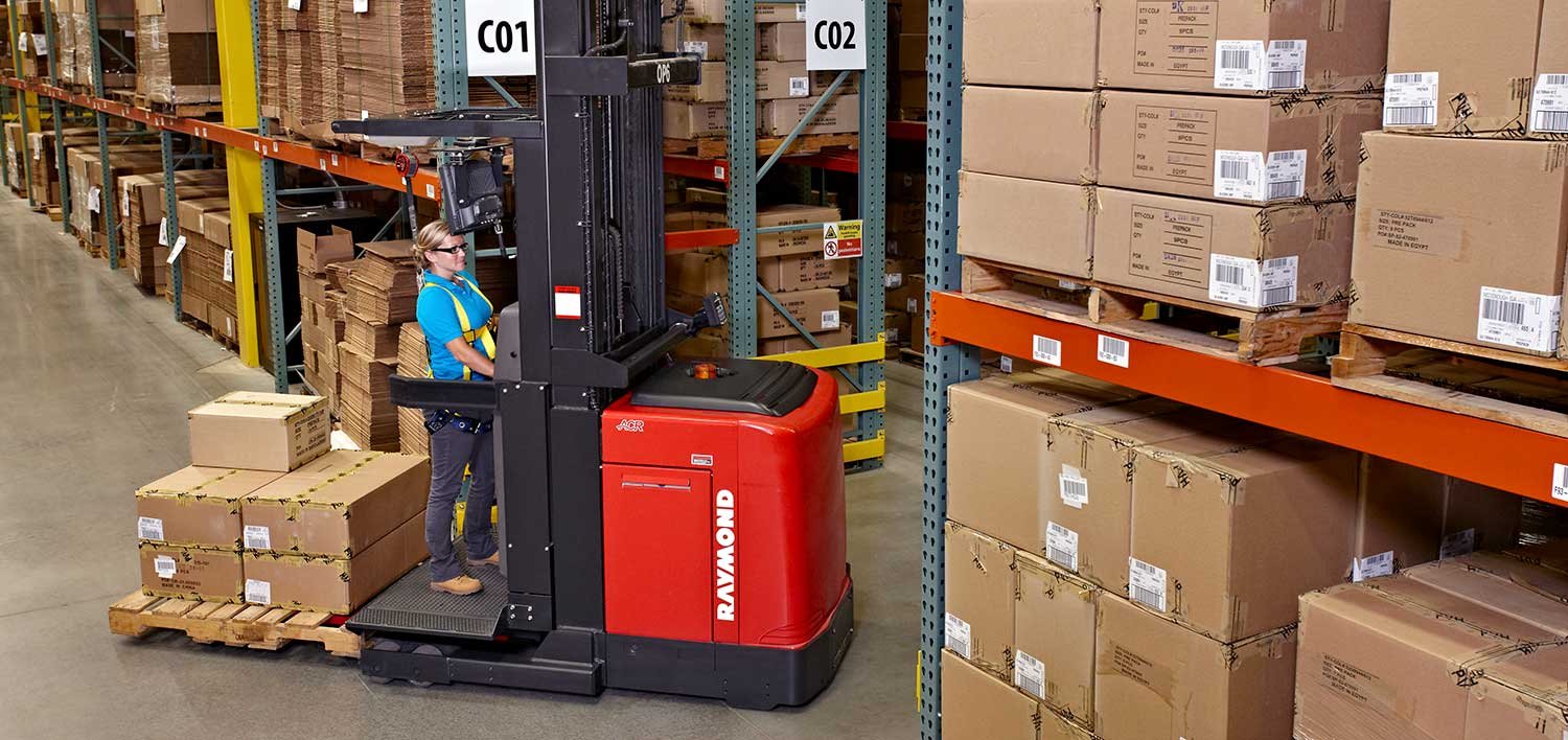 Why an Electric Stacker Might Be a Smarter Choice Than a Forklift?
